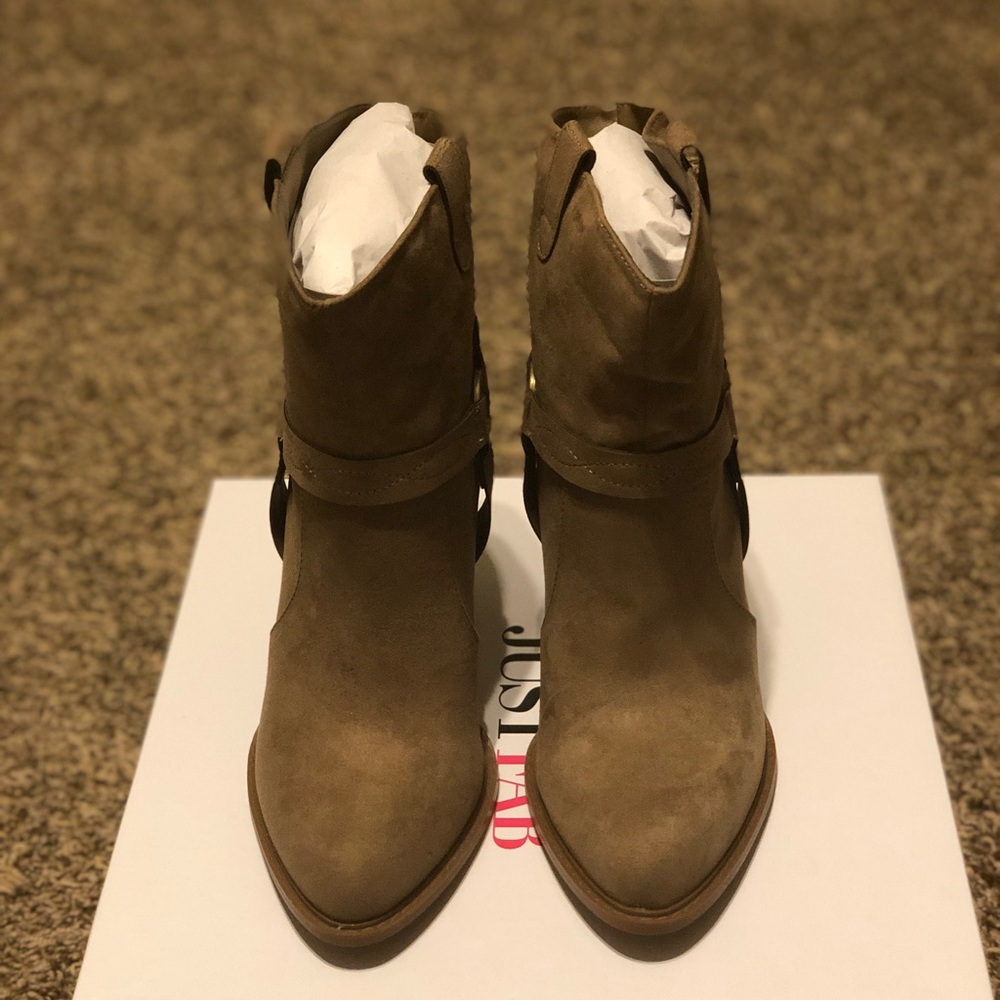 New Women Western Style Bootie - Picture 5 of 6